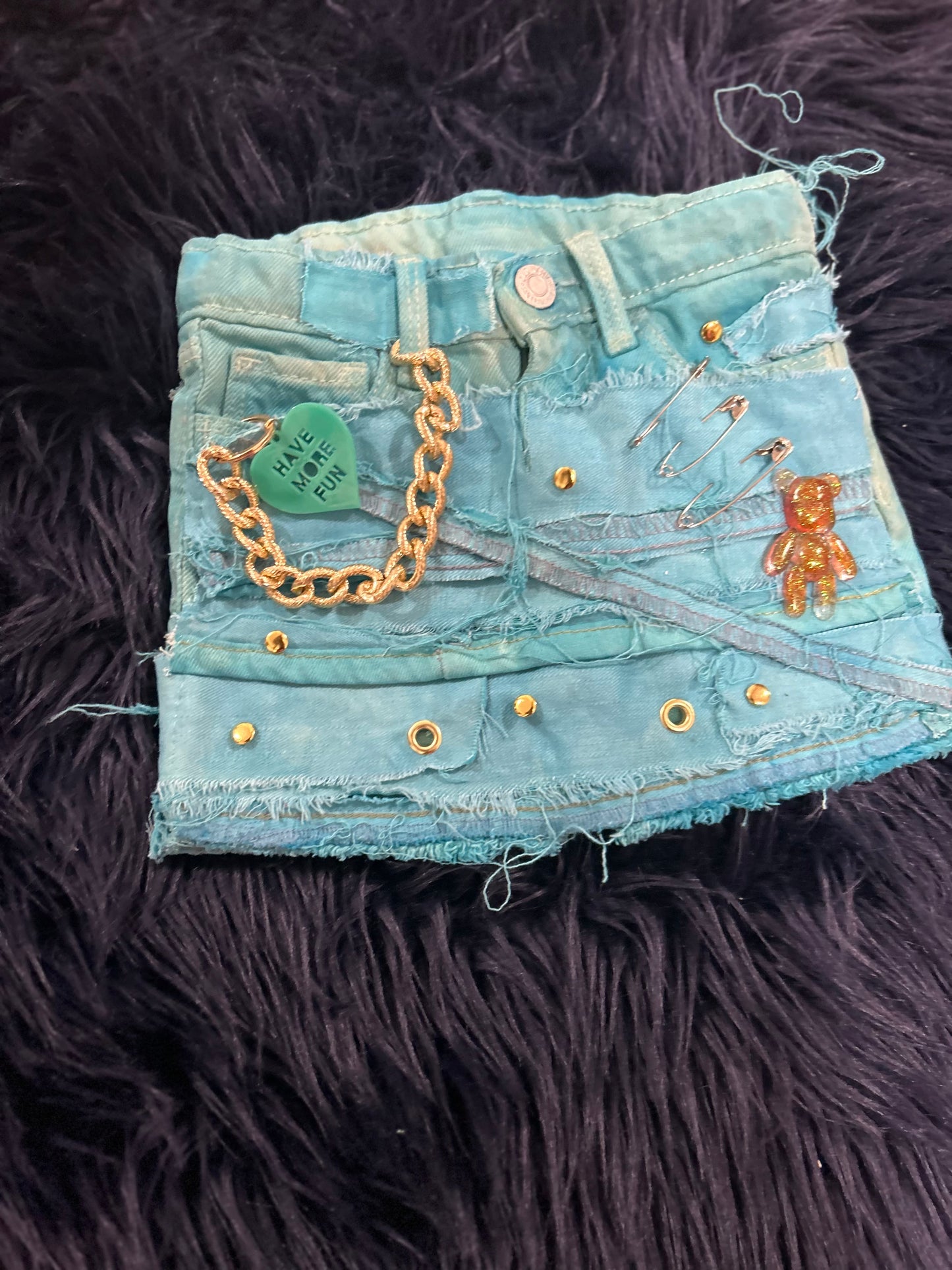 Distressed denim blue skirt (3t)