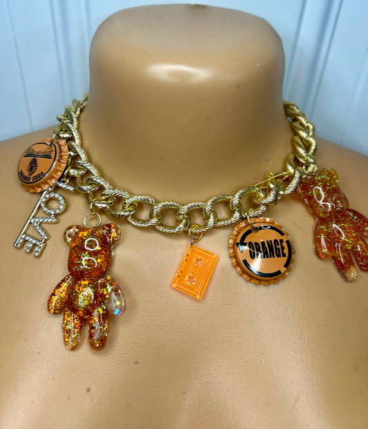 Sun kiss choker